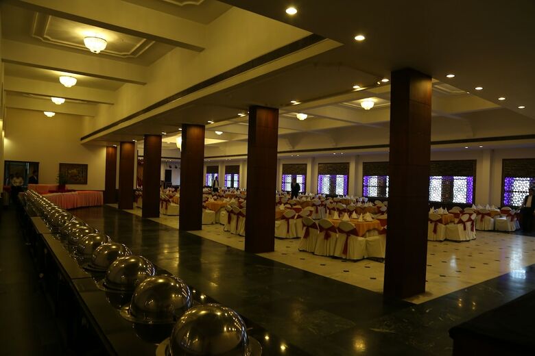 Hotel Aveda Kamal Palace