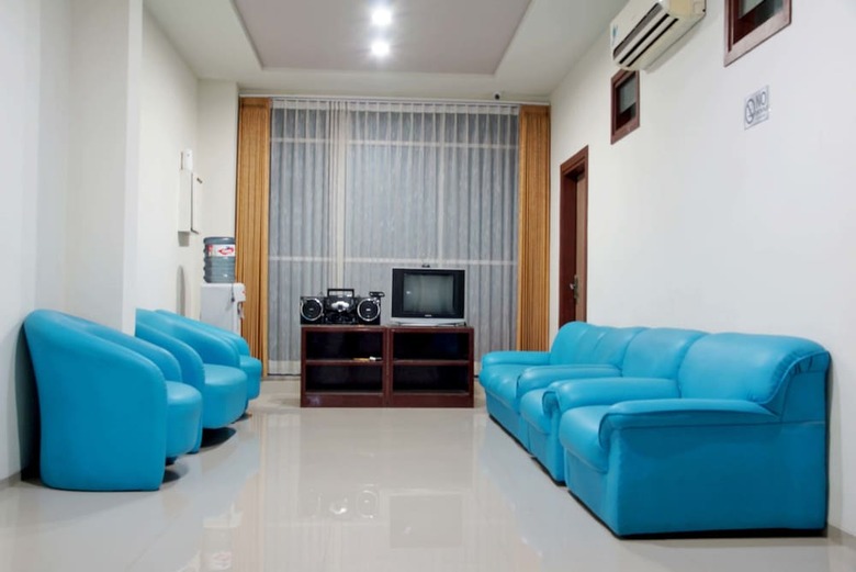 Hostal Reddoorz @ Panglima Sudirman