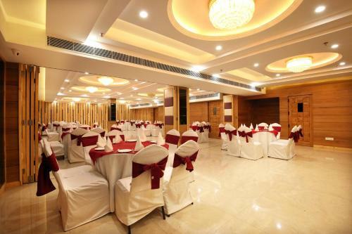 Mint Hotel Premia