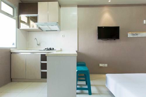 Hostal Reddoorz Apartment @ Pegangsaan Kelapa Gading