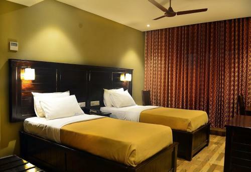 Hotel Ranis Grand