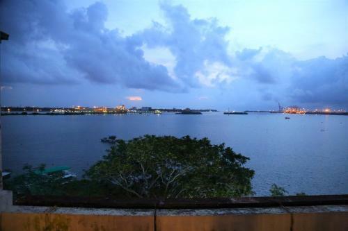 Marine Drive Luxuary Apartment