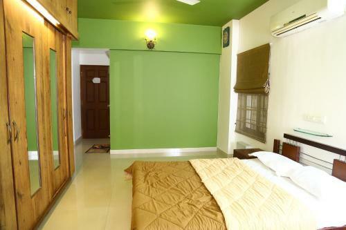 Marine Drive Luxuary Apartment