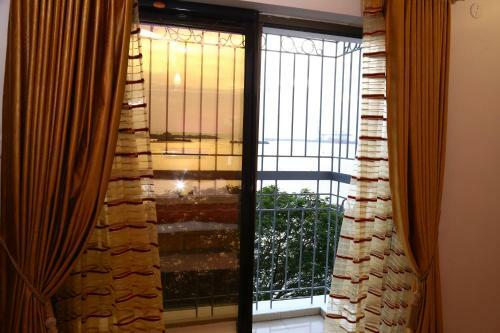Marine Drive Luxuary Apartment