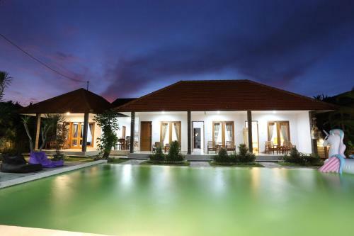 Green Papaya House