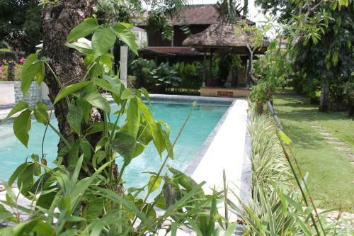 Hostal Puri Kutat Lestari