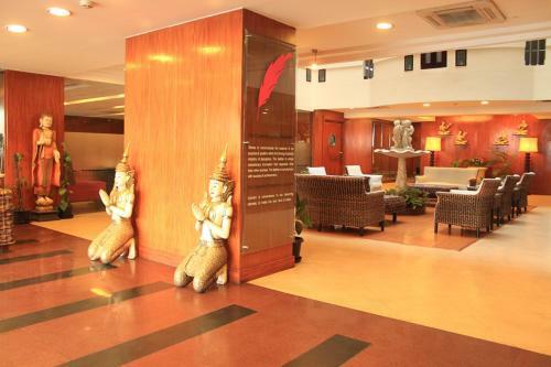 Hotel Shilton Royale