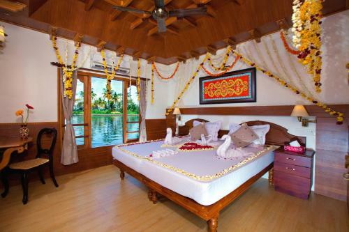 Abad Premium House Boat