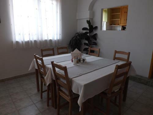 Hostal Arielle Panzi�