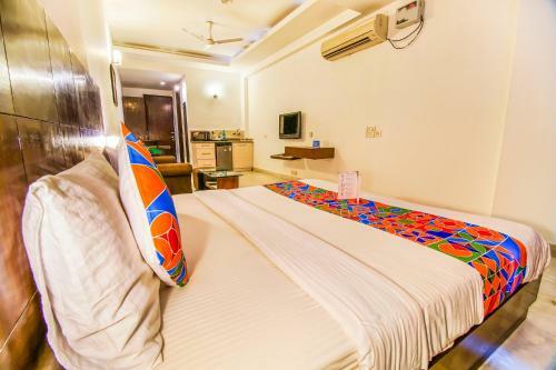 Hotel Oyo Premium Golf Course II