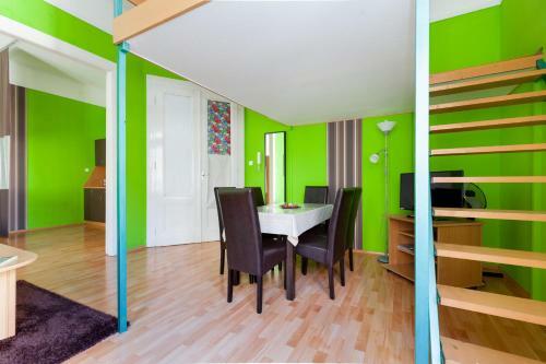 Central Studio And Apartments Pilvax K�z
