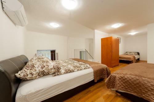 Central Studio And Apartments Pilvax K�z