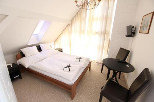 Bed & Breakfast Play Pub �tterem �s Panzi�