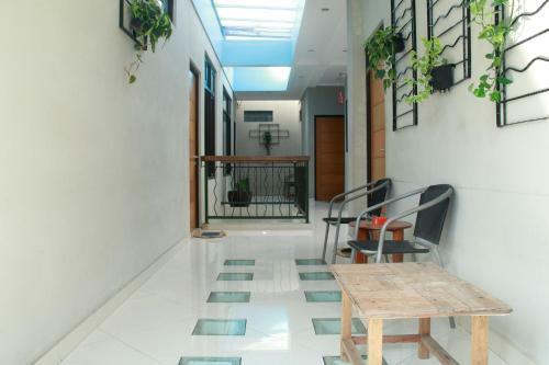 Hostal Reddoorz @ Sersan Bajuri