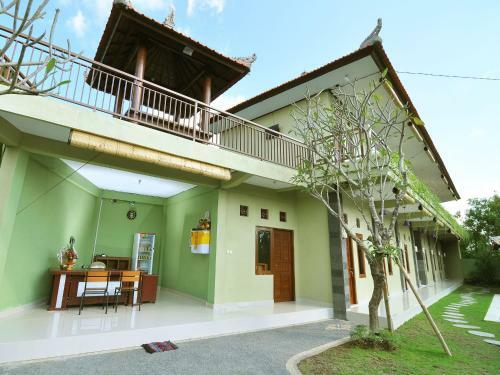 Bed & Breakfast Cempaka Mas Guesthouse