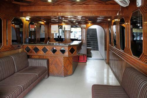 Hotel Raj