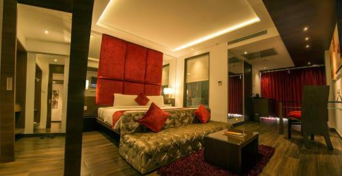 Hotel Spree Roopa Elite