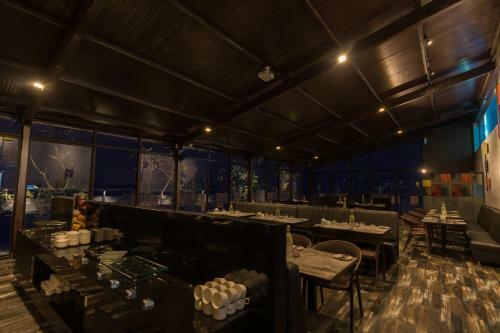 Hotel Spree Roopa Elite
