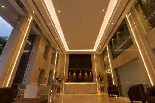 Hotel Spree Roopa Elite