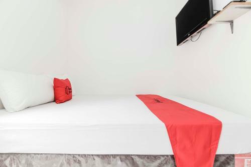 Hostal Reddoorz @ Tondano Benhill