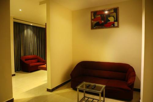 Azeez Avenue Hotel
