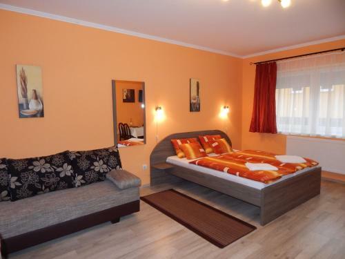 Gr�nay Apartmenthouse