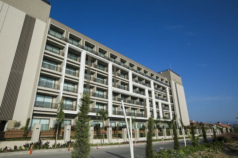 The Sense Deluxe Hotel