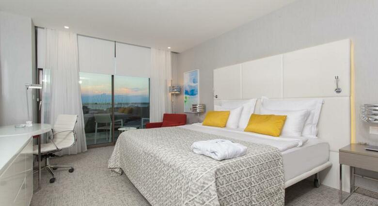 The Sense Deluxe Hotel