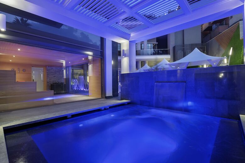 The Sense Deluxe Hotel