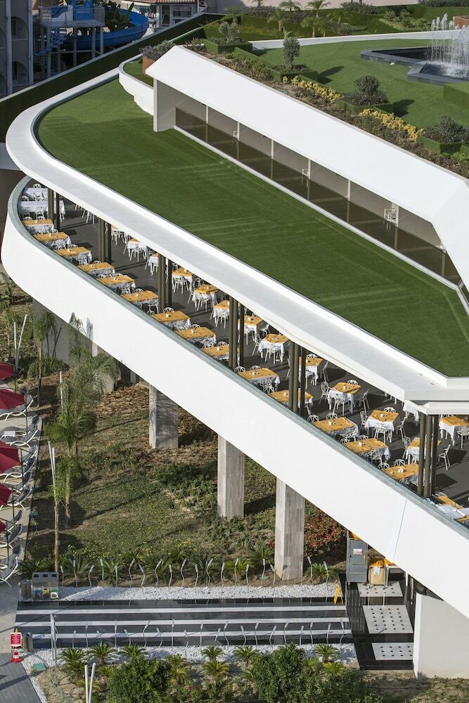 The Sense Deluxe Hotel