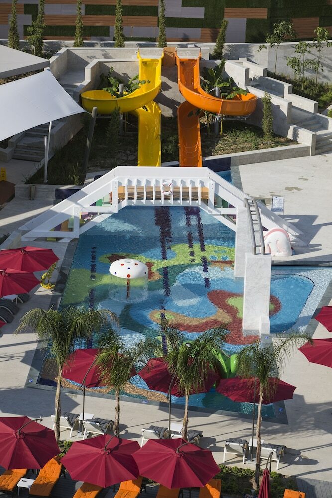 The Sense Deluxe Hotel