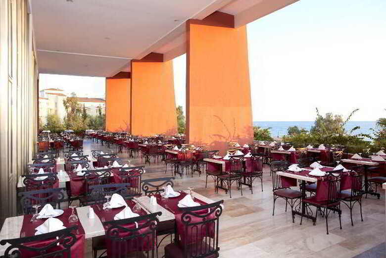 Hotel Emir Beach