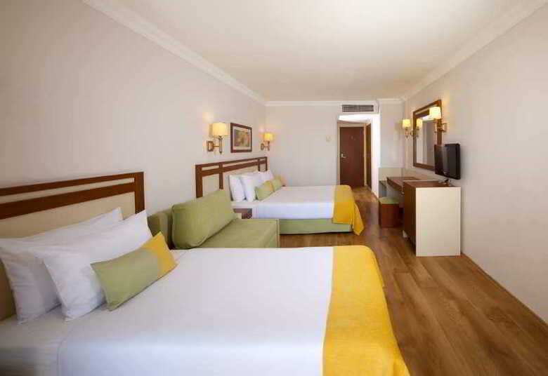 Hotel Emir Beach