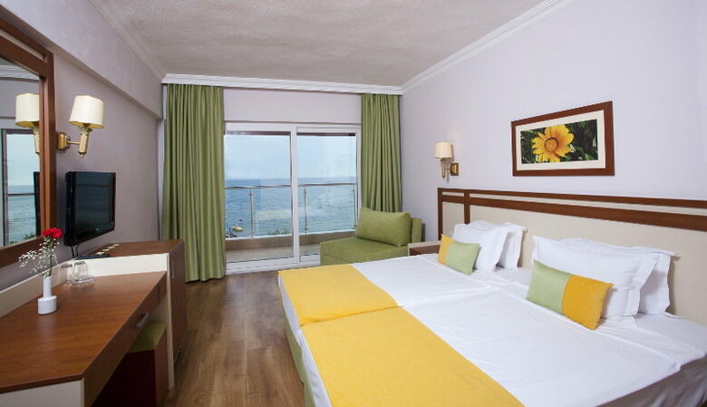 Hotel Emir Beach