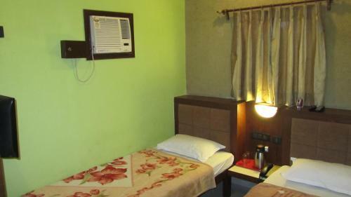 Hotel Bhammar's Inn - A Pure Veg