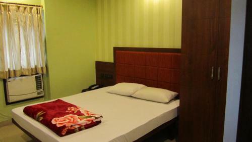Hotel Bhammar's Inn - A Pure Veg