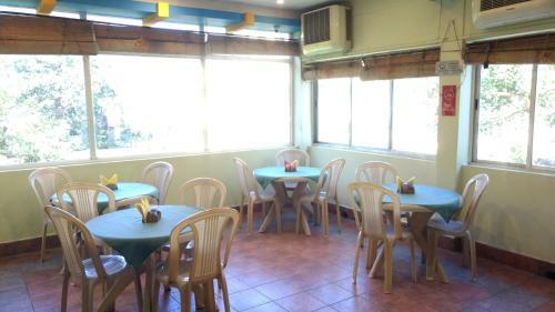 Hotel Bhammar's Inn - A Pure Veg