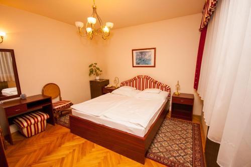 Bed & Breakfast Korona Pension And Restaurant