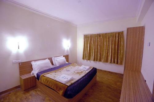Hotel Tulips Elkhill Resorts