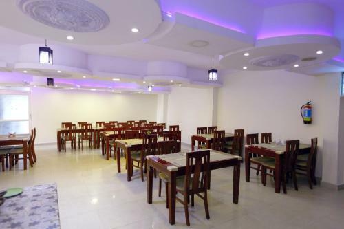 Hotel Tulips Elkhill Resorts