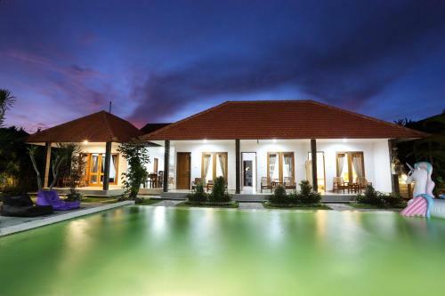 Green Papaya House