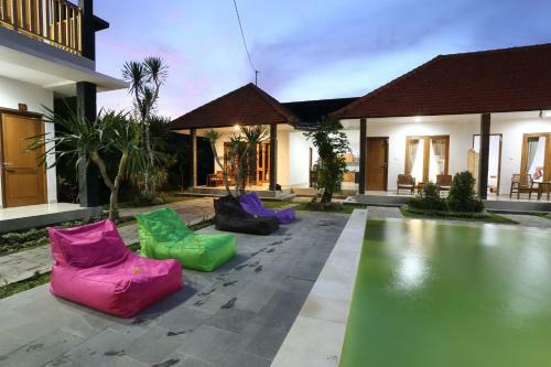 Green Papaya House