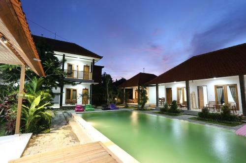 Green Papaya House
