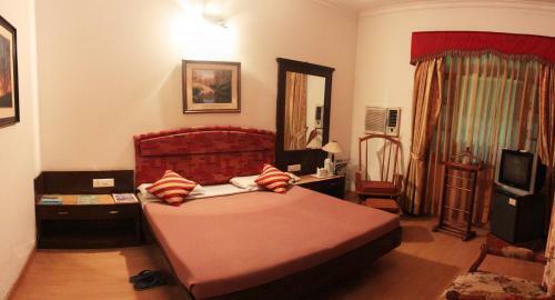 Hotel Woodland