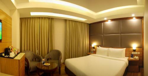 Glades Hotel