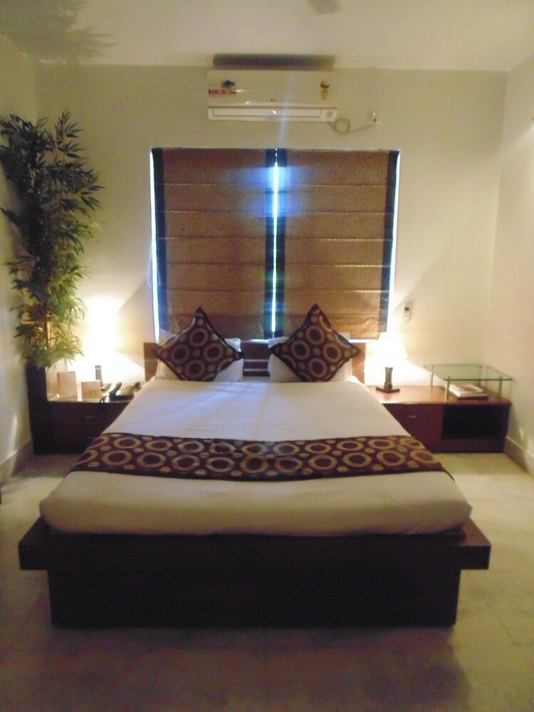 Hotel Tatvam Residency