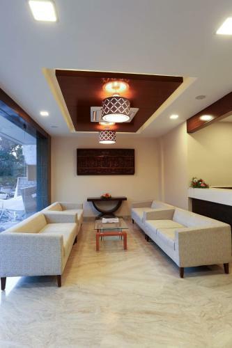 Hotel Seetharam Select