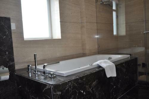 Hotel Ameya Suites Jasola