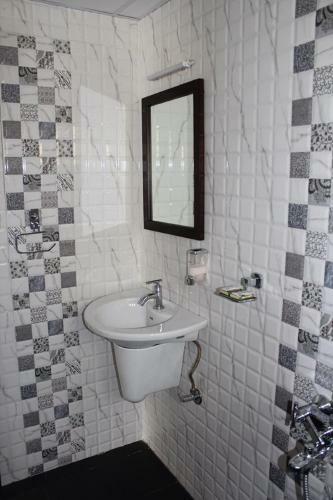 Posada Stayzone 365 Inn