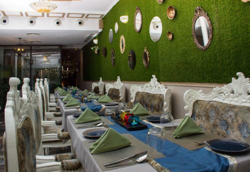 Hotel Posh